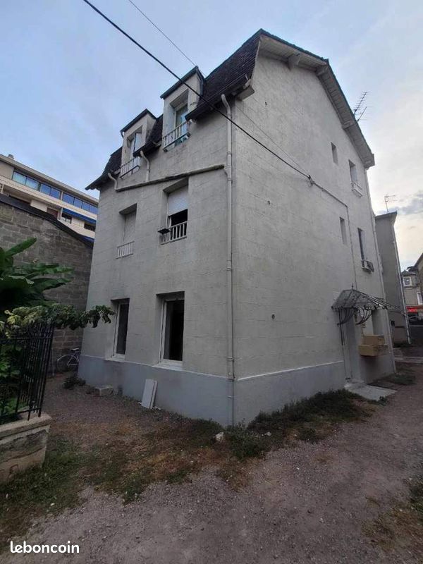 Immeuble 150 m² · à Brive-la-Gaillarde · 150 m² · 154 999 €