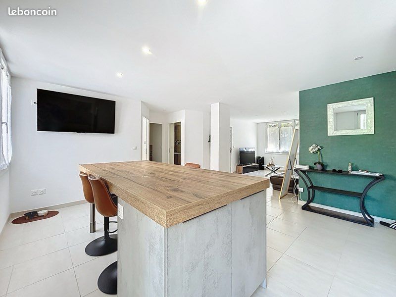 Appartement 3 pièces 66 m² · à Pont-Saint-Esprit · 66 m² · 115 000 €