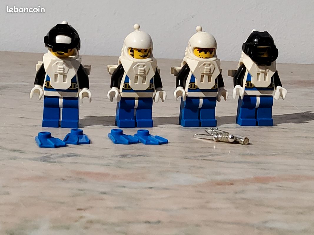 Pièces et minifigs aquazone 6195 (image 2)