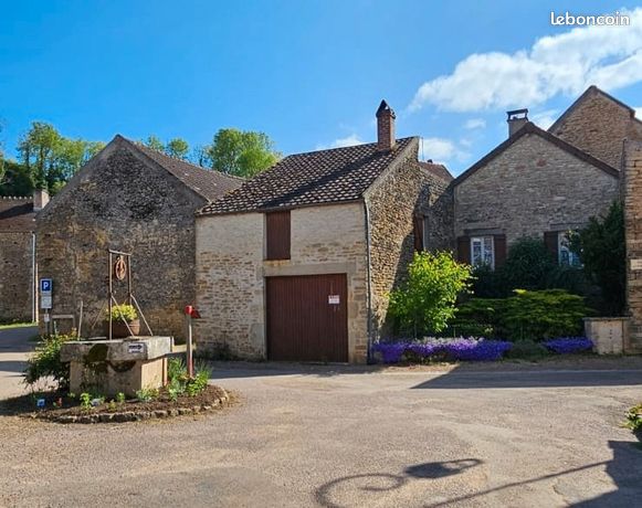 Maison de village à Saint-Père sous Vézelay