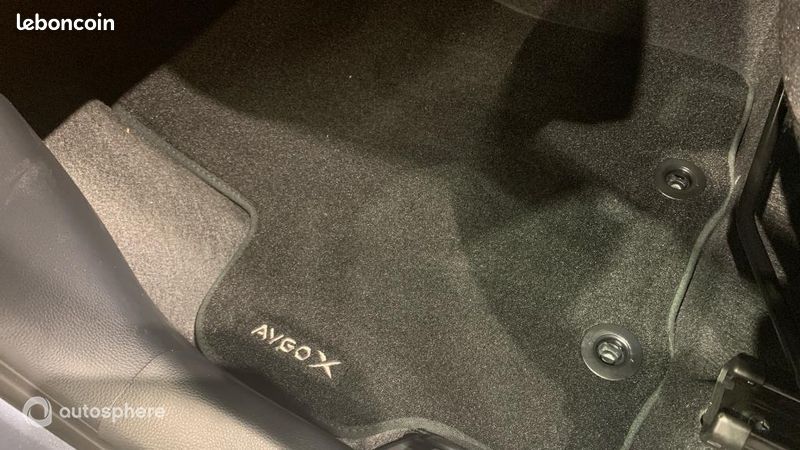 Toyota Aygo X 1.0 VVT-i 72ch Design S-CVT MY24 (image 34)