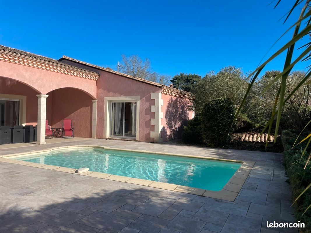 Maison 5 pièces 141 m² · à Cours-de-Pile · 141 m² · 305 000 €