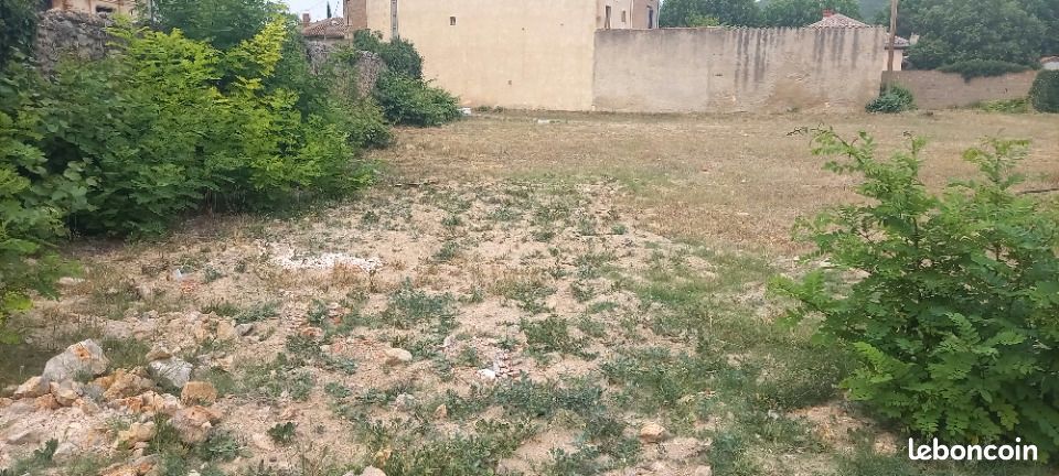 Terrain 617 m² · à Ornaisons · 79 000 €