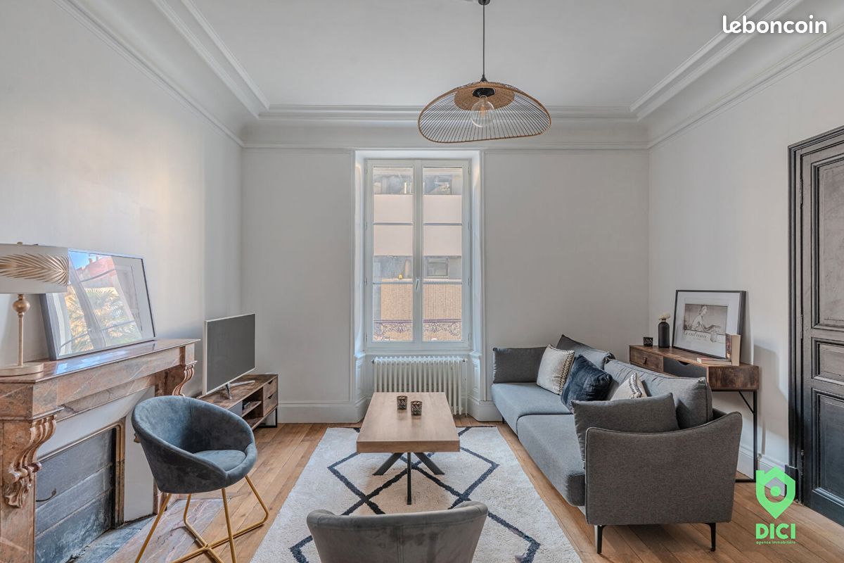 Maison 7 pièces 98 m² · à Angers · 98 m² · 550 €