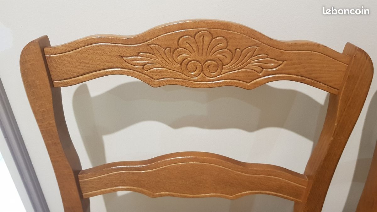 Urgent. 4 chaises en hêtres (image 3)
