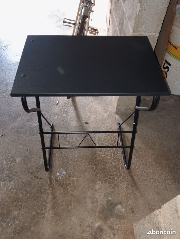 Table d'appoint (image 1)