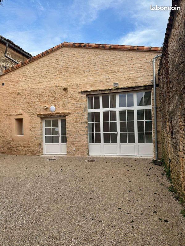 Maison 4 pièces 107 m² · à Saint-Sauvant · 106,8 m² · 722 €