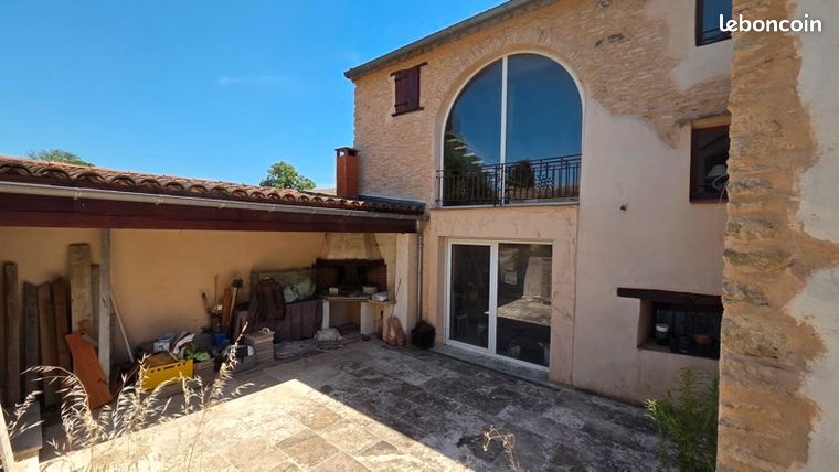 Maison 12 pièces 255 m²