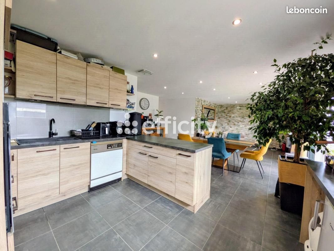 Maison 5 pièces 90 m² · à Mazières-de-Touraine · 90 m² · 279 000 €