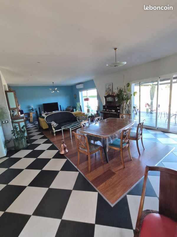 Maison 8 pièces 223 m² · à Frugerès-les-Mines · 223 m² · 425 000 €