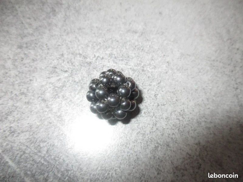 Lot de 4 colliers fantaisie et 1 pendentif à perles noires (image 6)