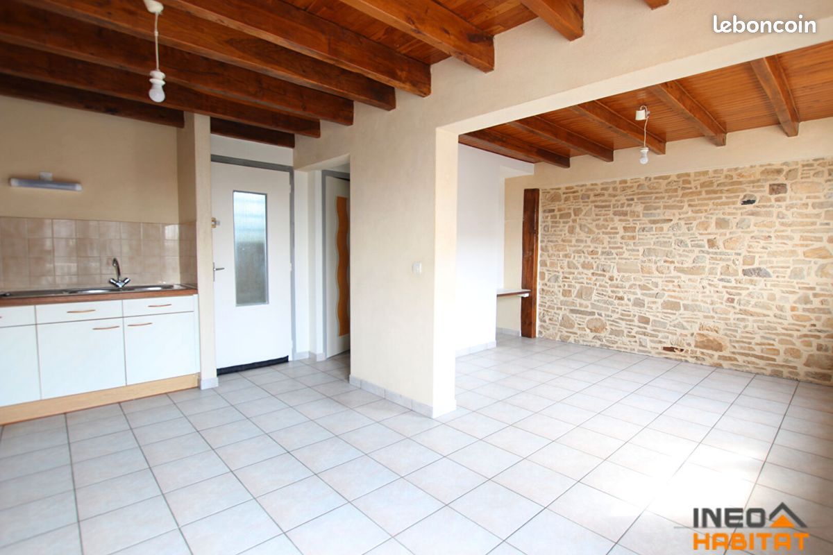 Appartement 3 pièces 55 m² · à Bourg-des-Comptes · 55 m² · 550 €/mois