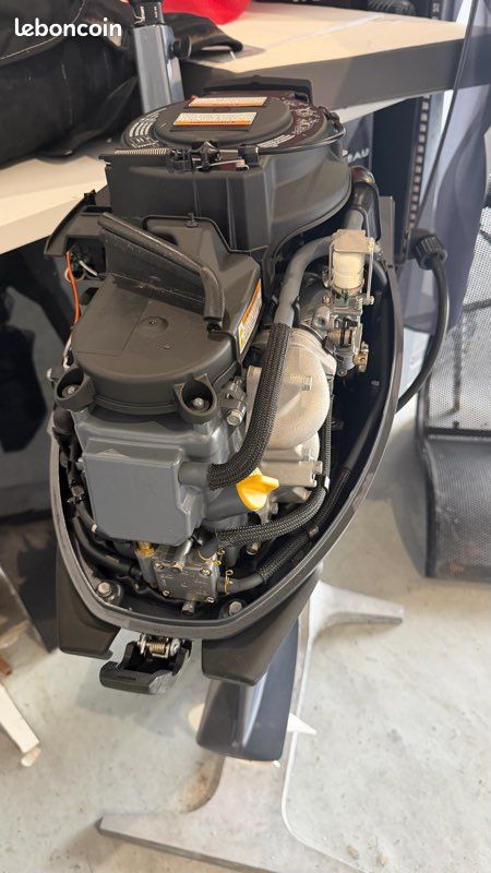 Moteur yamaha four stroke 15cv arbre court (image 4)
