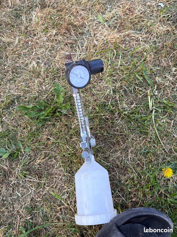 Pistolet peinture avec manomètre (image 2)