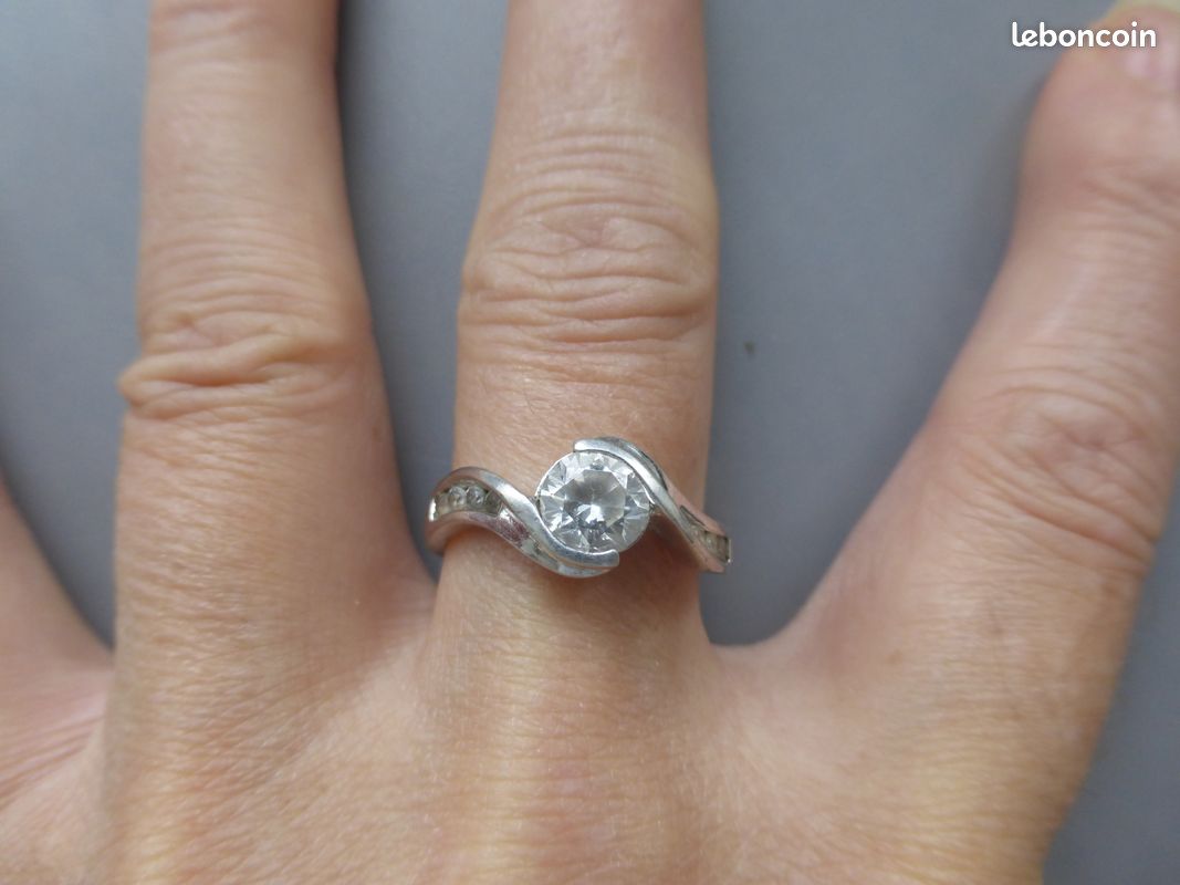 Bague argent 925 poinçons zirconiums marque DQCZ T.58 tbé (image 2)