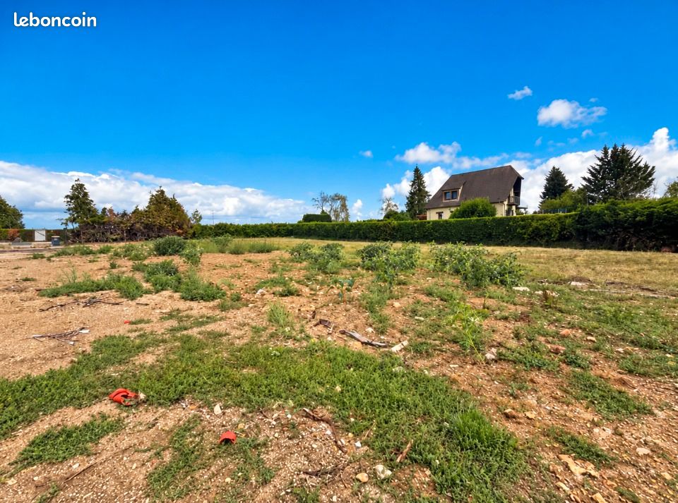Terrain 1343 m² · à Santeny · 400 000 €