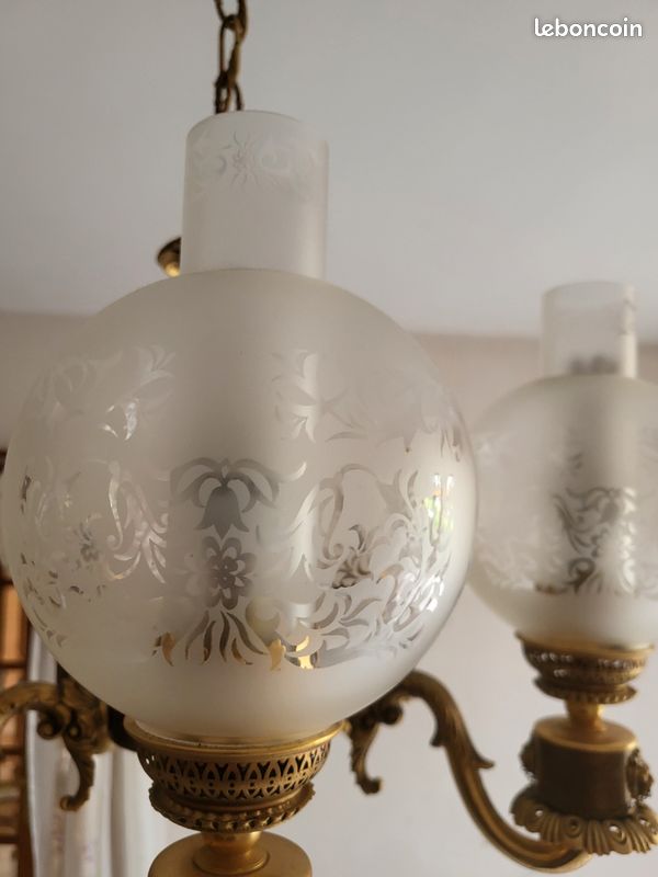 Superbe lustre ancien en bronze avec globesen verre dépoli gravé – Style fin XIXᵉ / début XXᵉ (image 6)