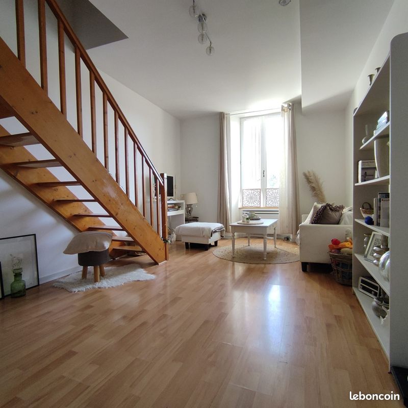 Appartement 3 pièces 49 m² · à Saintes · 49 m² · 612 €/mois