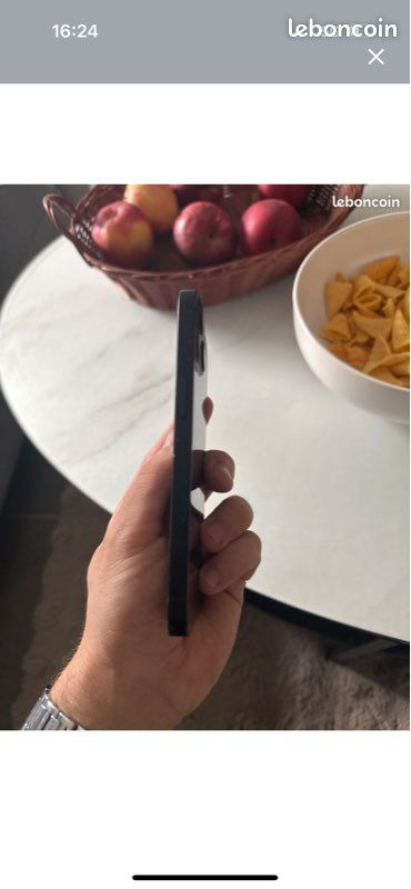 IPhone 13 (image 1)