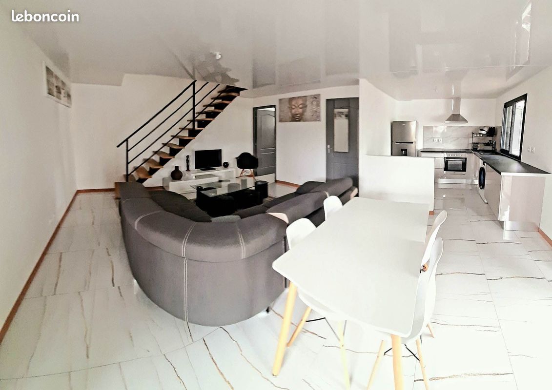 Maison 4 pièces 90 m² · à Saint-Benoît · 90 m² · 1 100 €
