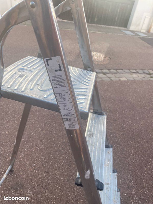 Échelle escabeau pliable aluminium (image 3)