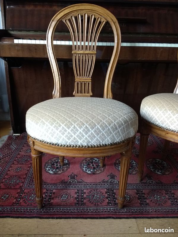 UNE PAIRE de CHAISES EPOQUE LOUIS XVI - DOSSIER en LYRE (image 2)