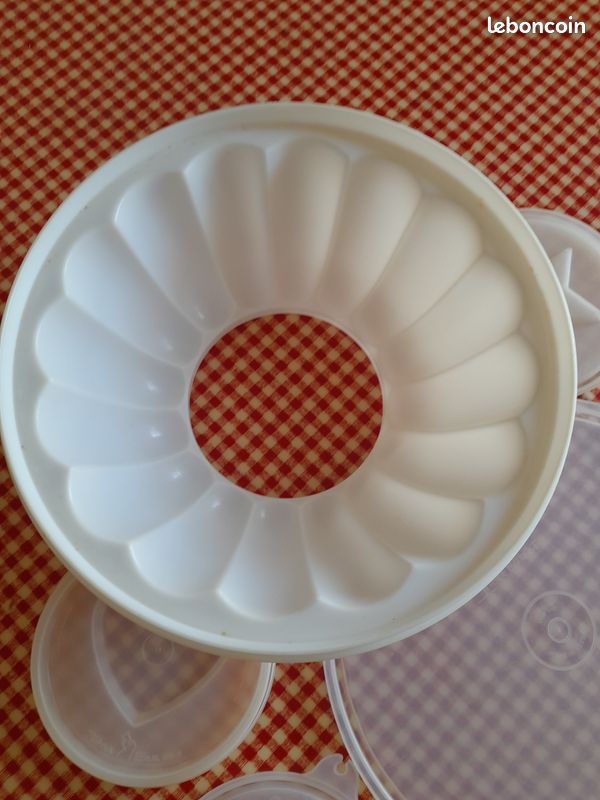 MOULE CHARLOTTE TUPPERWARE 20 cm 1 Fonds +couvercle + plat + boite compartiment EUR 14,00 - FR