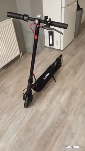 Trottinette électrique Adulte 350W - 7,5Ah - 8,5 Pouces- 25km/h Pliable E-Scooter With APP