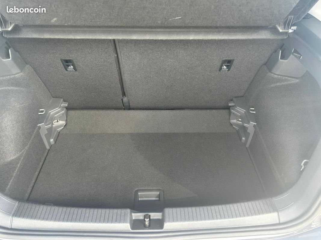 VOLKSWAGEN T-Cross 1.0 TSI 116 Start/Stop BVM6 VW Edition (image 29)