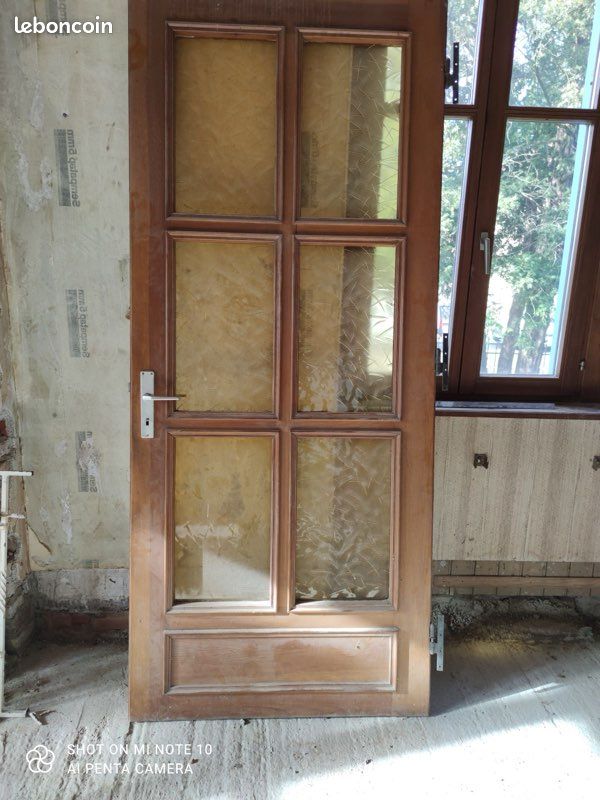 Porte en bois (image 1)