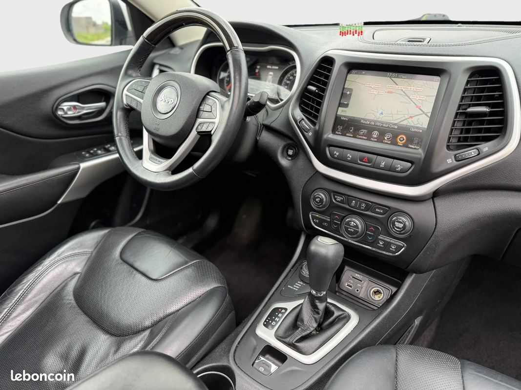 Jeep CHEROKEE IV 2.2 Multijet 200ch Overland 4WD BVA - FULL OPTIONS (image 9)