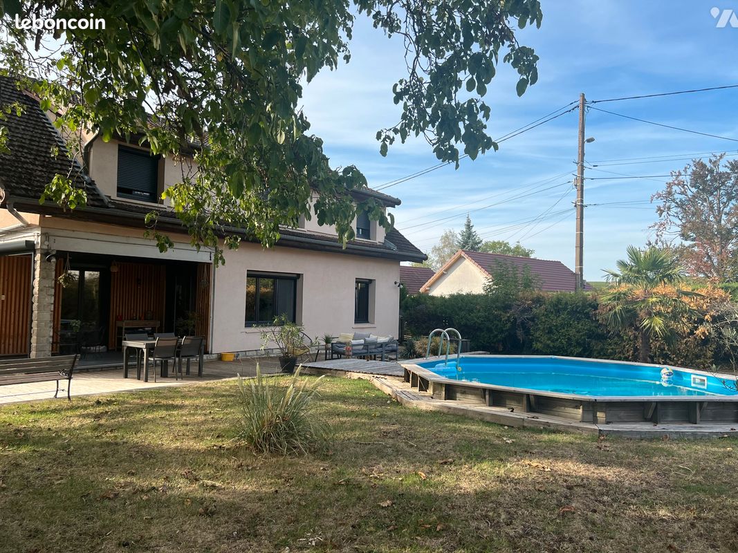 Maison 6 pièces 175 m² · à Poligny · 175 m² · 420 000 €