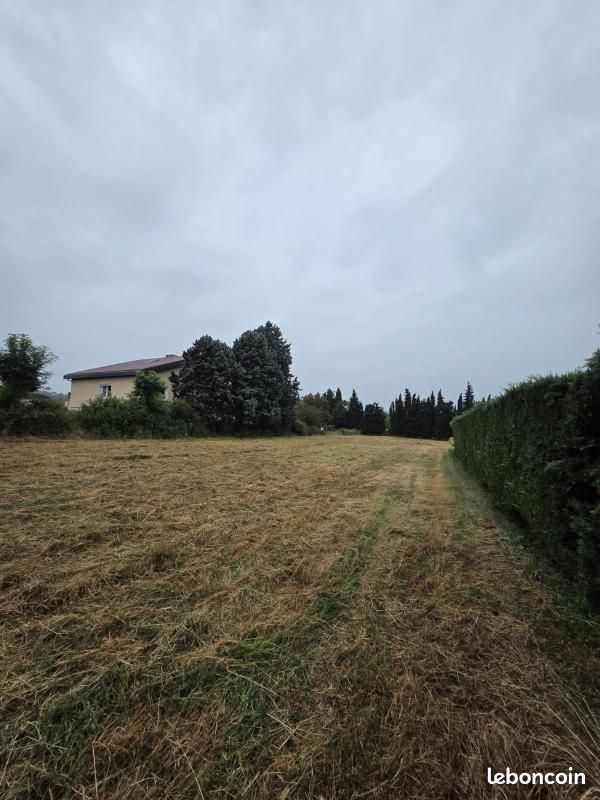 Terrain 550 m² Seyssuel (image 1)