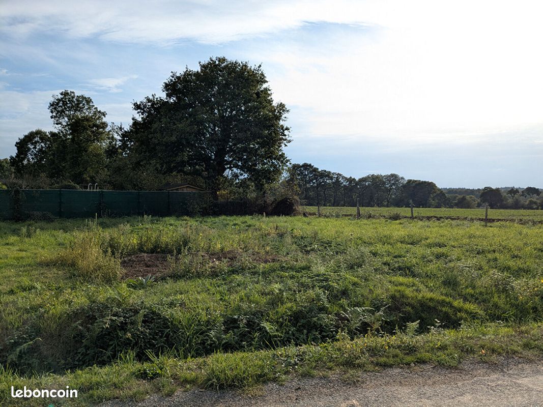 Terrain 670 m² · à Saint-Guyomard · 670 m² · 64 520 €
