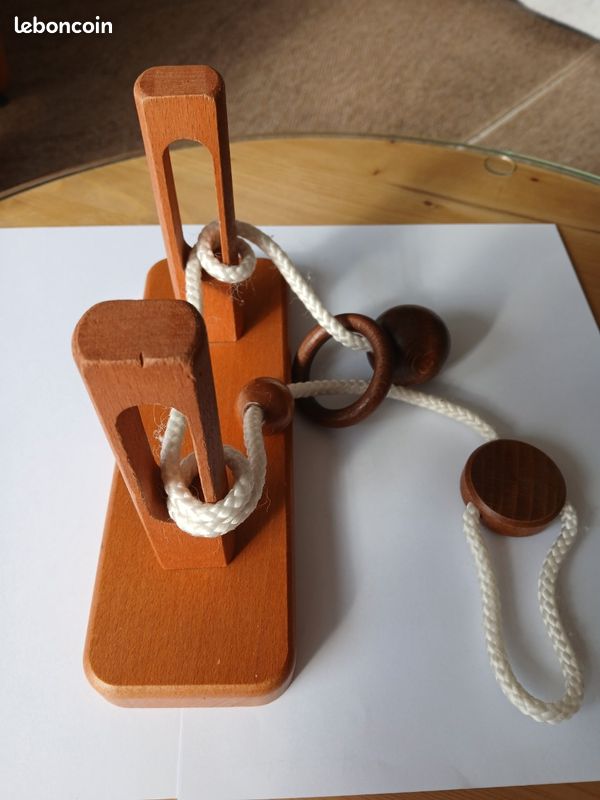 Casse-tête en bois (image 2)