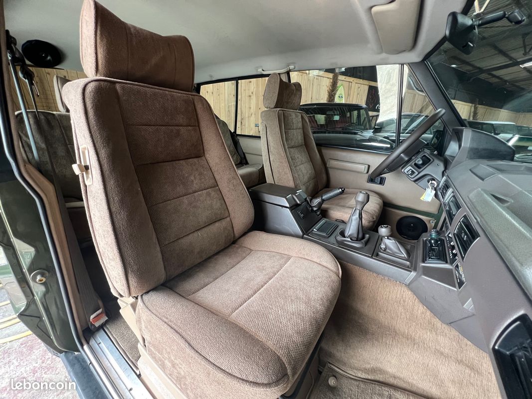 Range Rover Classic 2 Portes V8 3.9 climatisation 5 places d'origine (image 4)