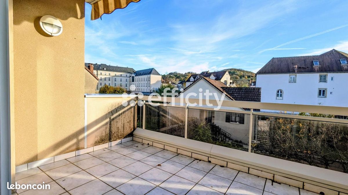 Appartement 5 pièces 160 m² · à Lons-le-Saunier · 160 m² · 259 000 €