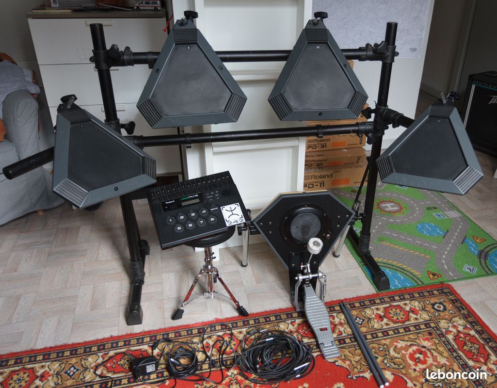 Batterie électronique Roland + boite à rythme Boss (image 1)