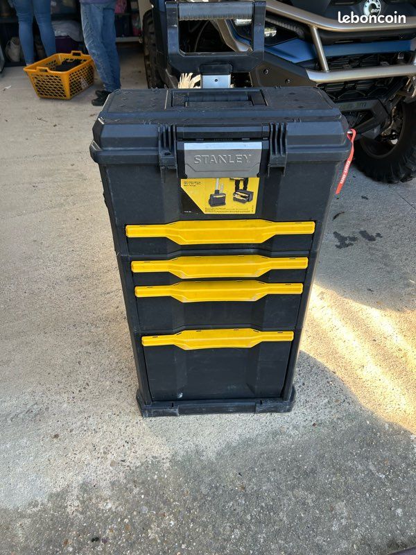 Caisse de rangement mobile stanley 3 en 1 bon etat (image 1)