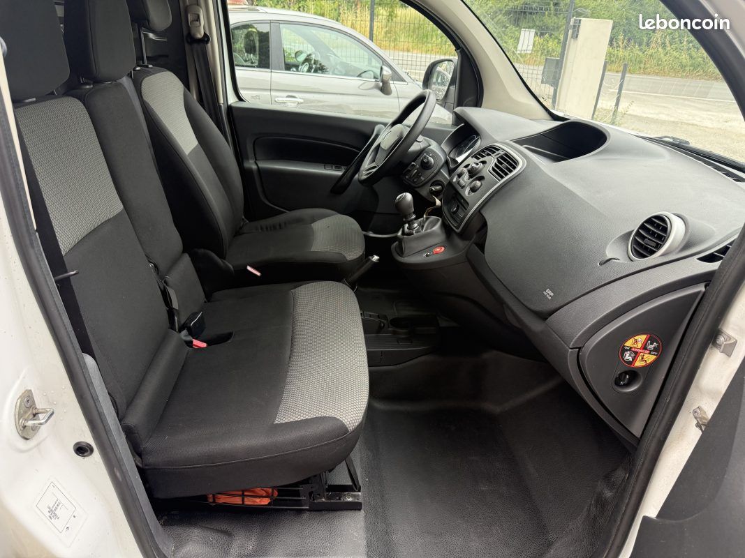 Renault kangoo ii 1.2 tce 115ch 3 places gps clim 2019 (image 7)