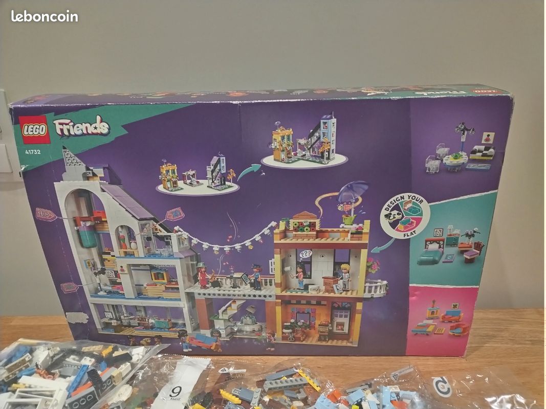 LEGO Friends 41732 Les Boutiques de Fleurs et de Décoration (image 1)