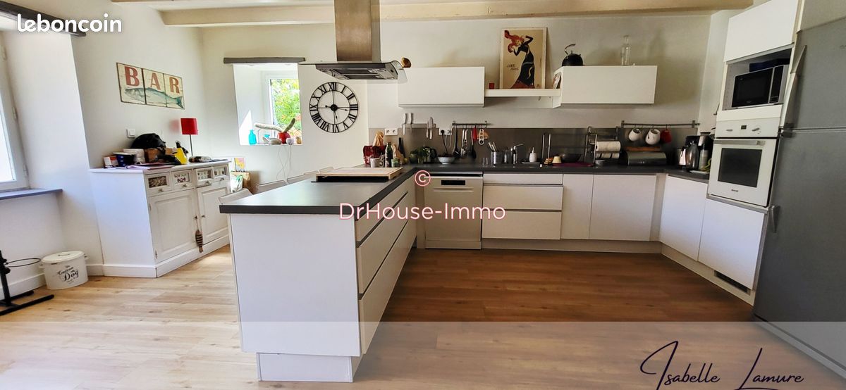 Propriété 7 pièces 219 m² (image 9)