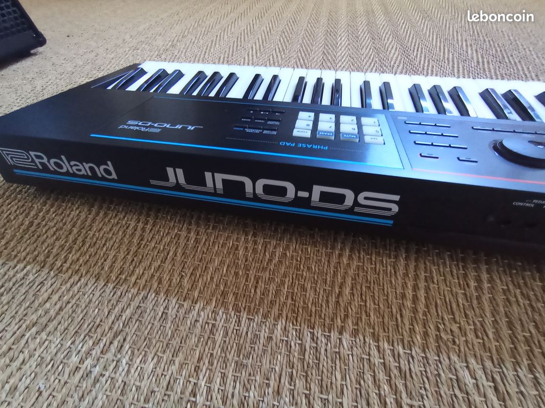 Roland Juno DS 61 (image 2)