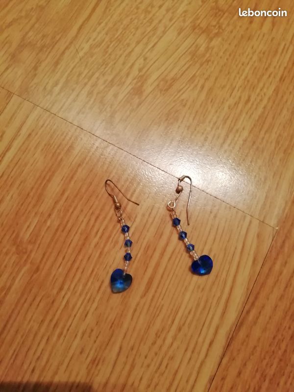 Boucles d'oreilles et pendentif (image 1)