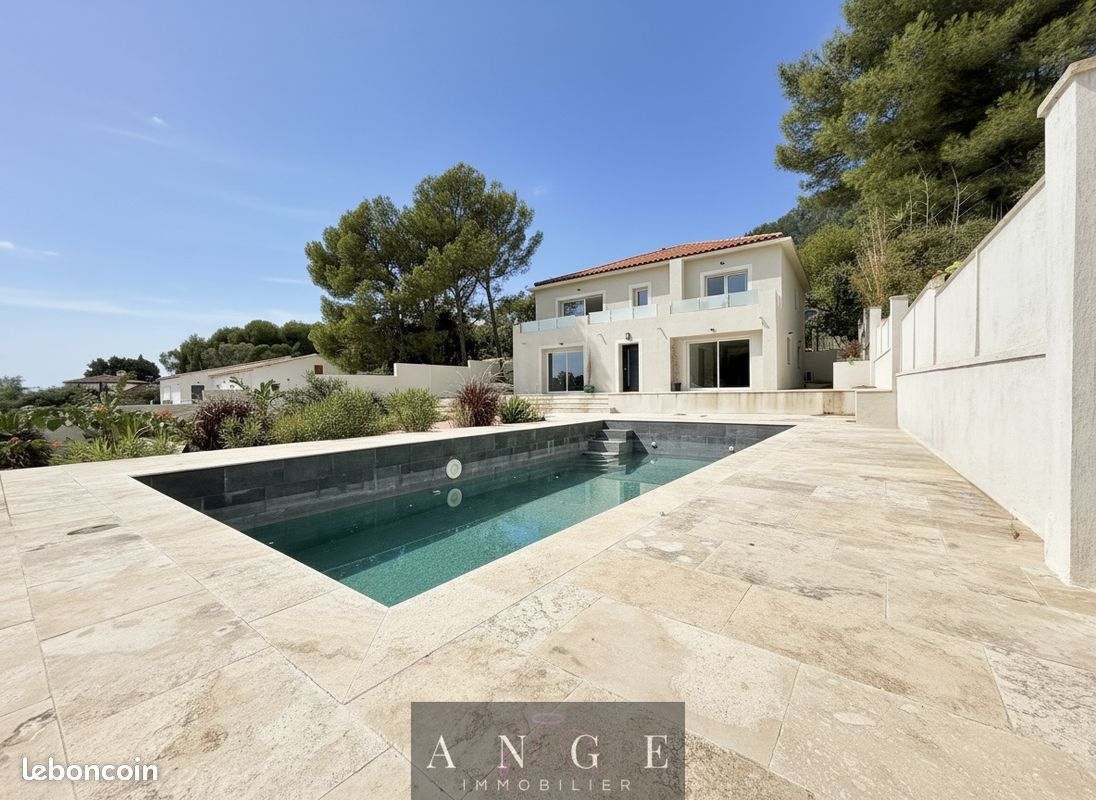Maison 8 pièces 255 m² · à La Valette-du-Var · 255 m² · 1 290 000 €
