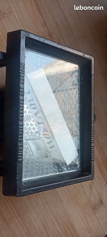 Luminaire halogène extérieur neuf (image 4)