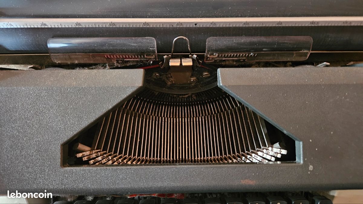 Machine à écrire Olympia (image 2)