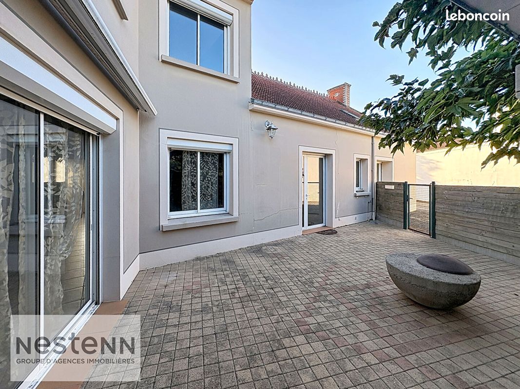 Maison 8 pièces 314 m² · à Challans · 314 m² · 349 900 €