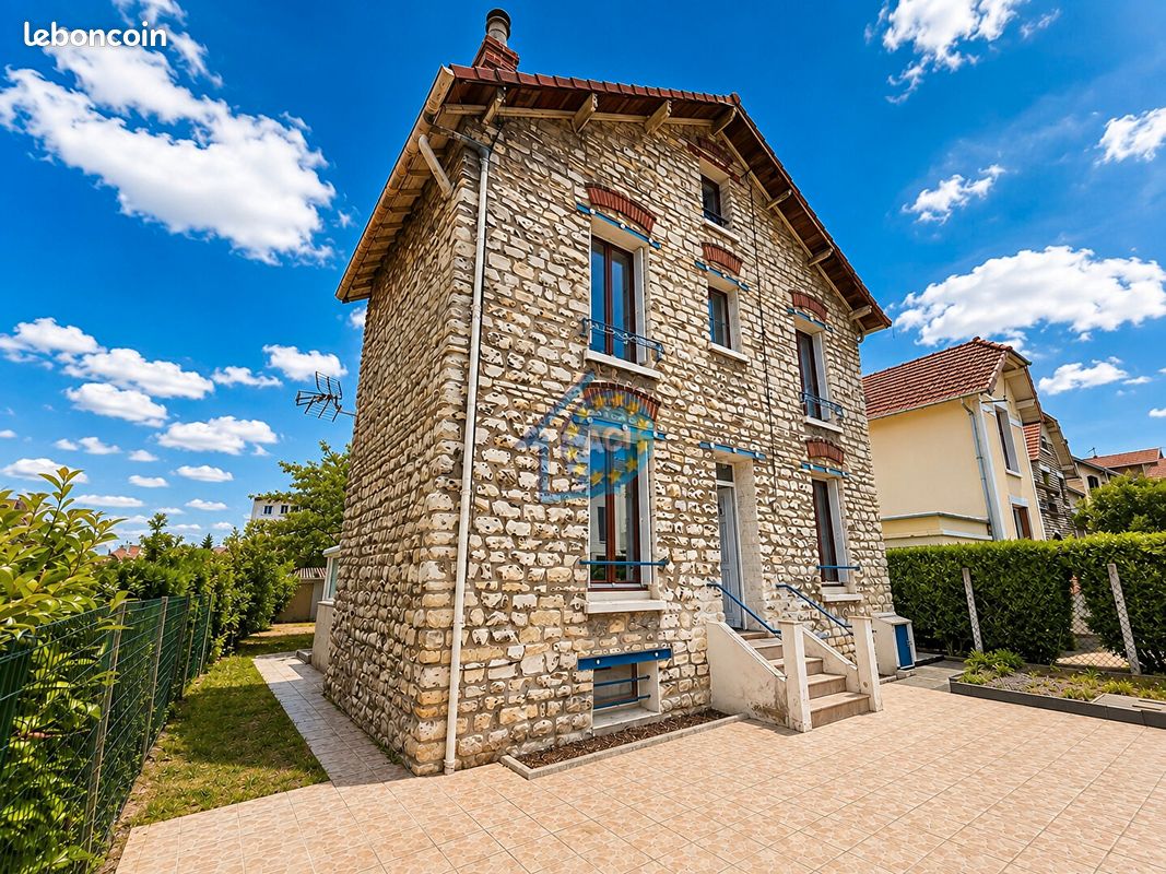 Maison 6 pièces 80 m² · à Mantes-la-Jolie · 80 m² · 367 500 €