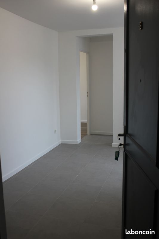 Appartement 2 pièces 29 m² · à Saint-Cyr-l'École · 29 m² · 850 €/mois